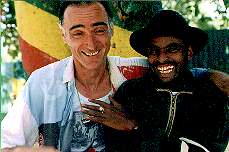 Jean-Raymond et Aweke (� Vincent Muteau)